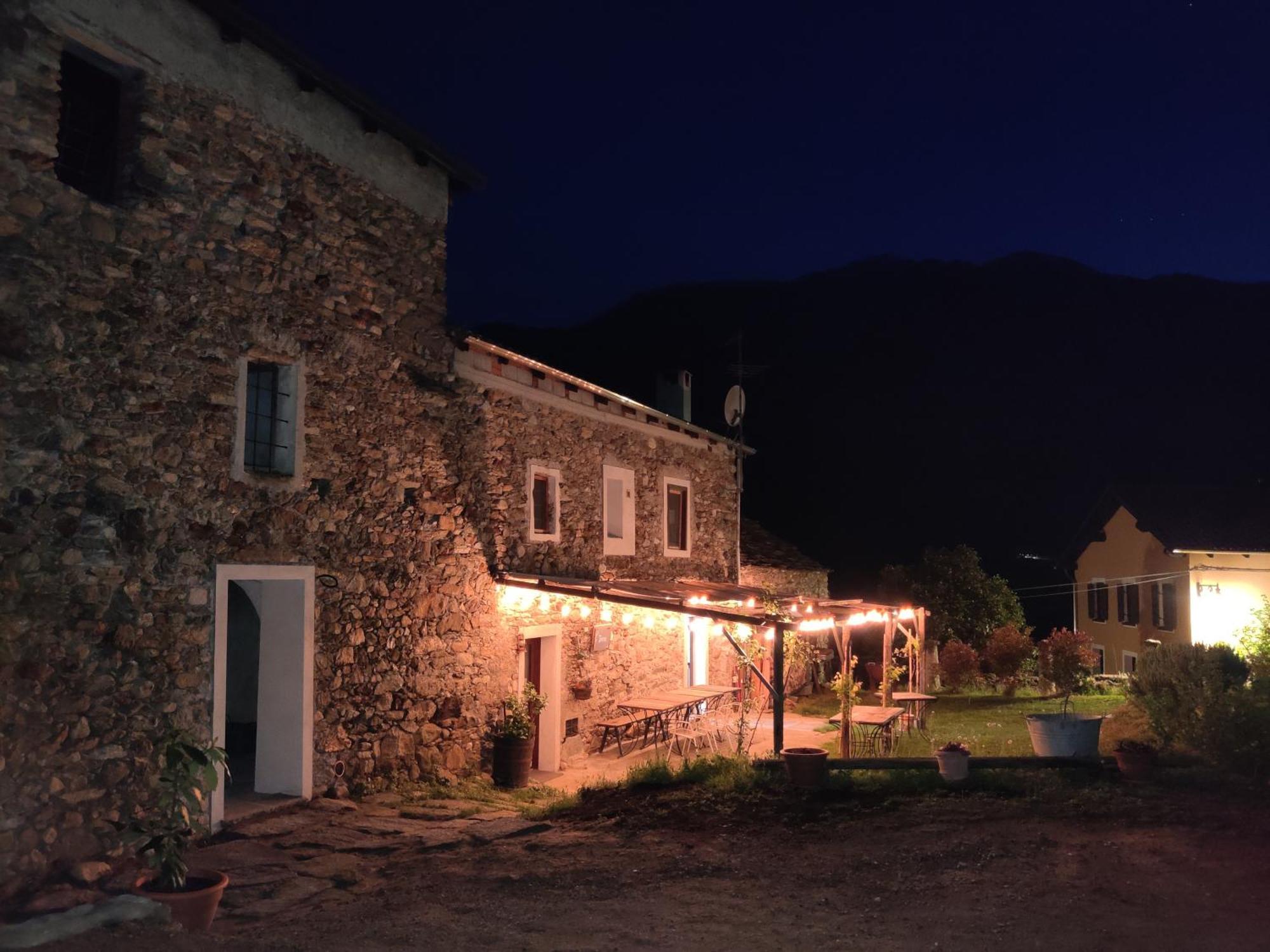 Relais del Brigante Bed & Breakfast Settimo Vittone Bagian luar foto